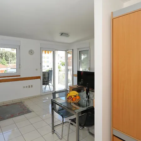 Apartment Gumbek11, Two Story, Two-bedroom By The Sea