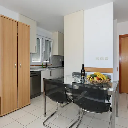 Gumbek11, Two Story, Two-bedroom By The Sea *