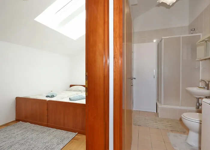 Gumbek11, Two Story, Two-bedroom By The Sea *